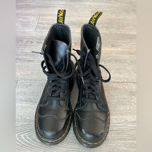Dr. Martens Vintage Black Leather 90’s Y2K Boots Size 7